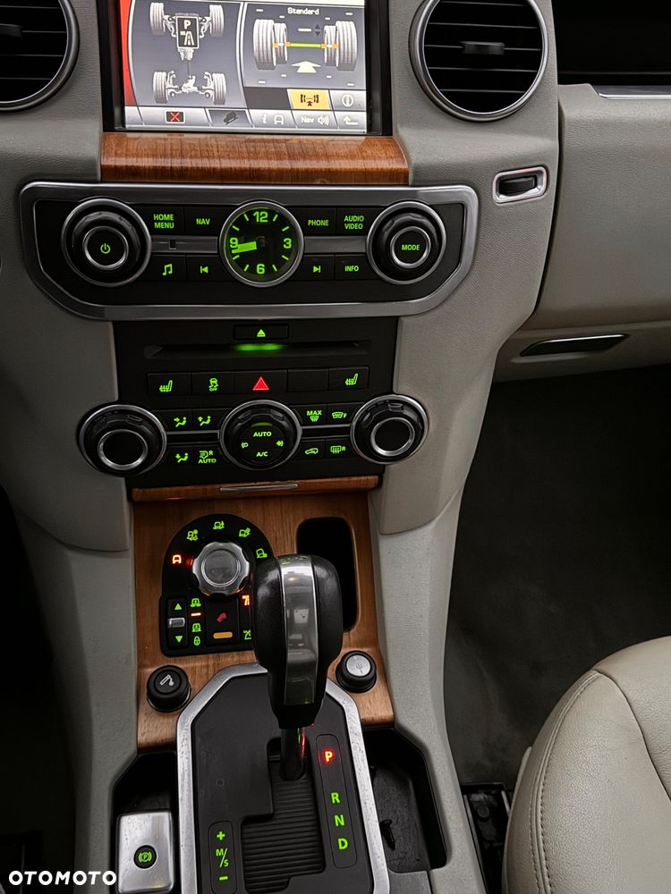 Land Rover Discovery IV 5.0 V8 HSE - 10