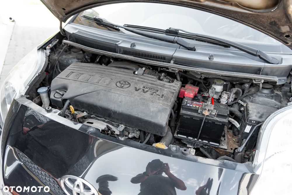 Toyota Yaris 1.33 VVT-i Executive - 34