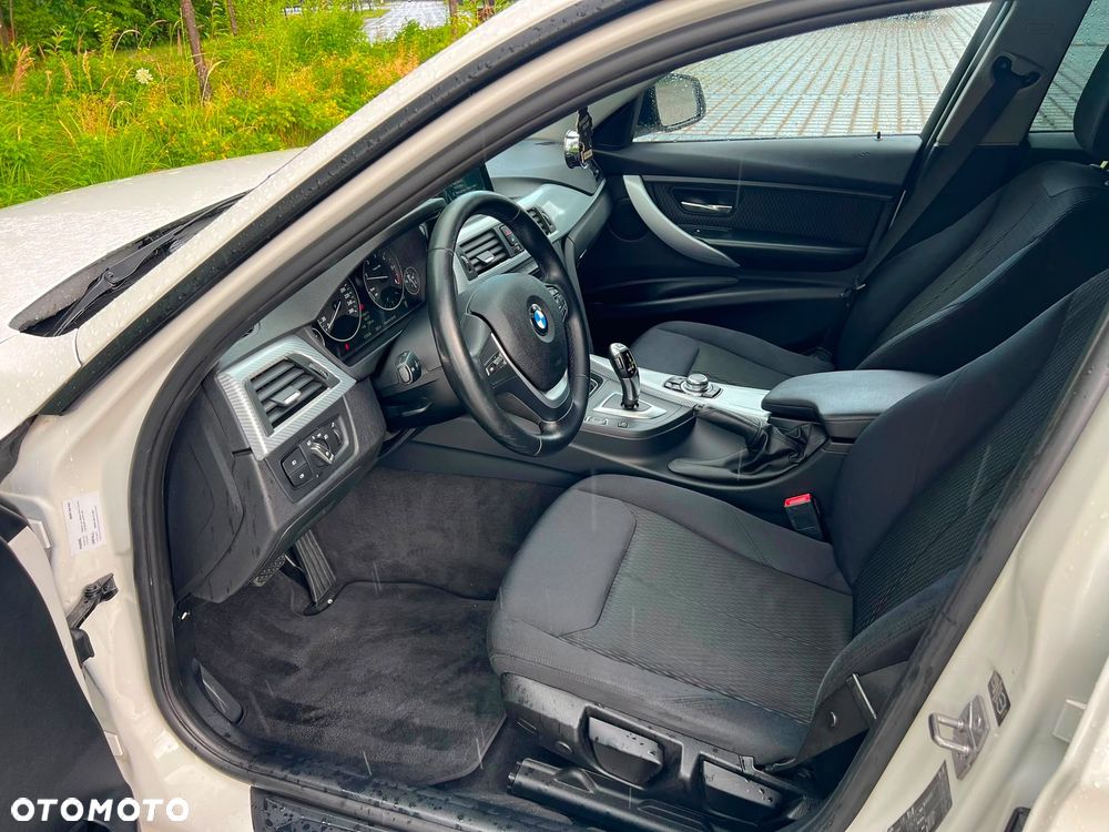 BMW Seria 3 - 37