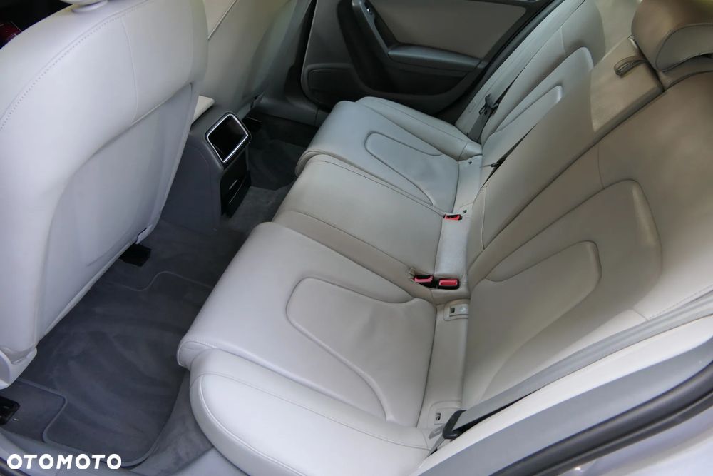 Audi A4 Avant 2.0 TDI ultra - 18