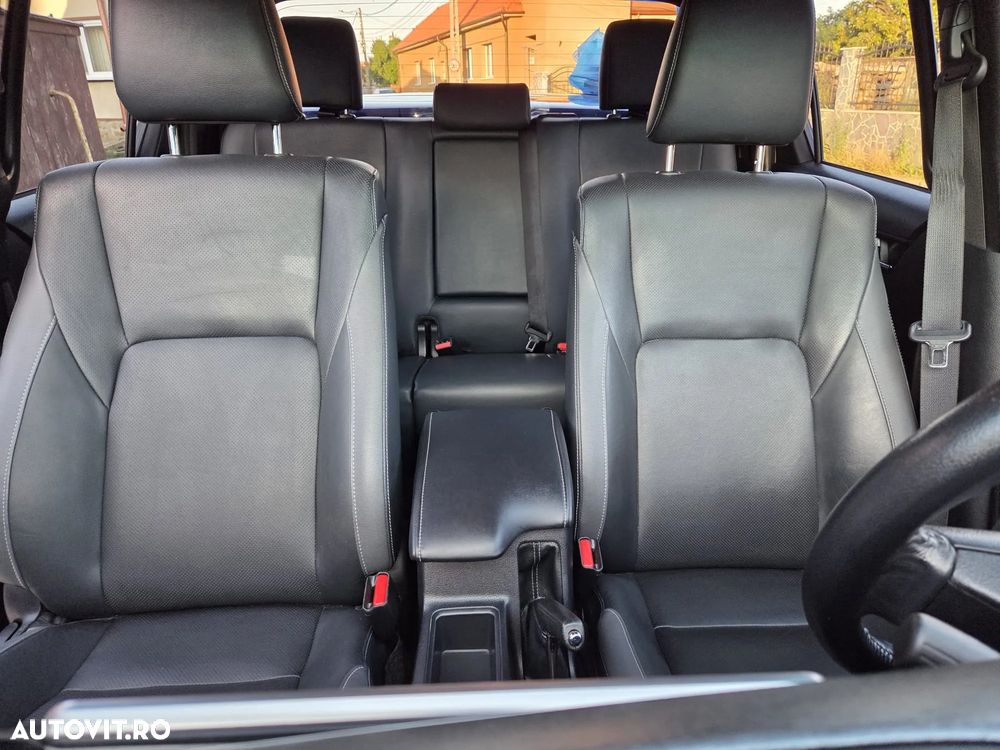 Toyota Hilux 2.8D 204CP 4x4 Double Cab AT Invincible - 20