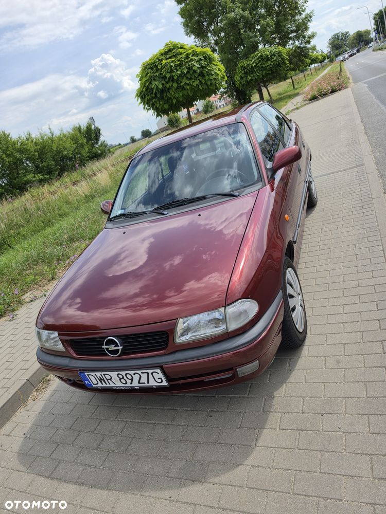 Opel Astra - 2