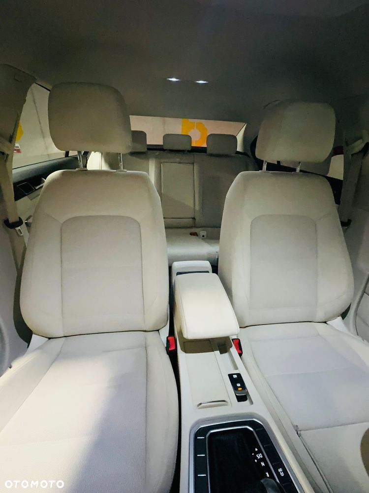 Volkswagen Passat 1.8 TSI BMT Comfortline DSG - 10