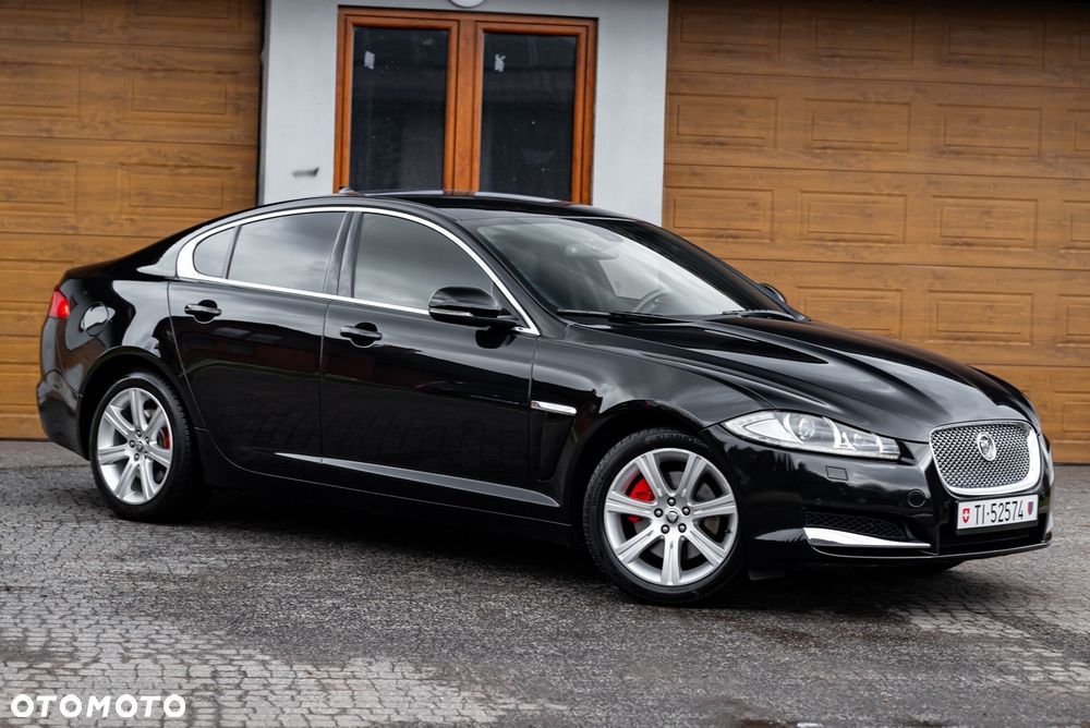 Jaguar XF 2.0 T Prestige - 6