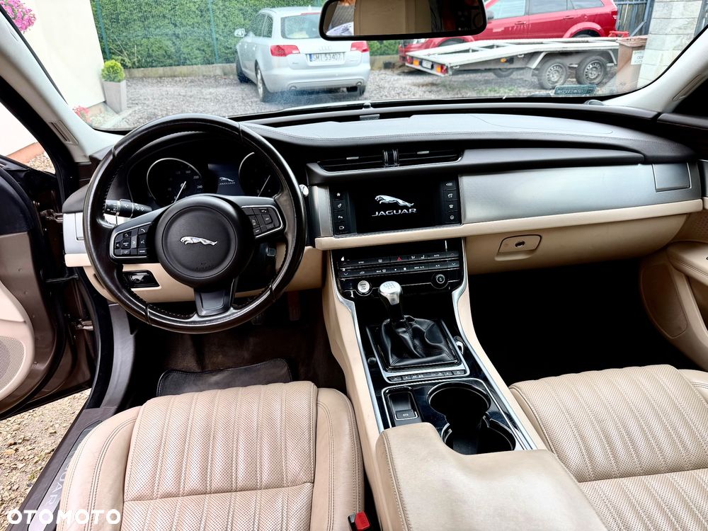 Jaguar XF 2.0 i4D Prestige - 8