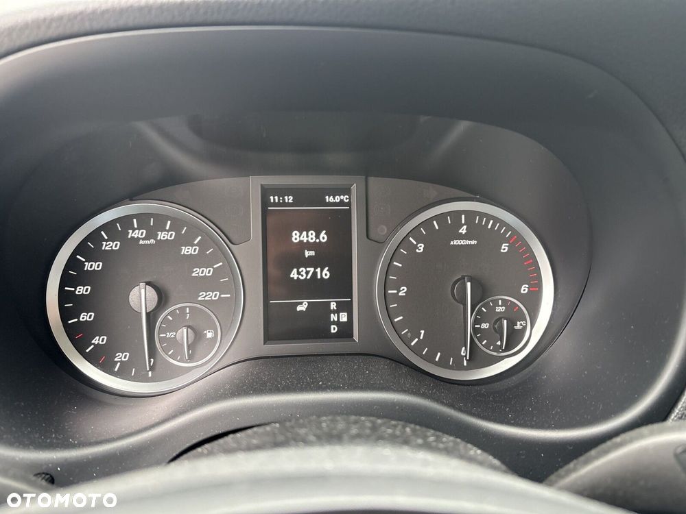 Mercedes-Benz Vito - 11