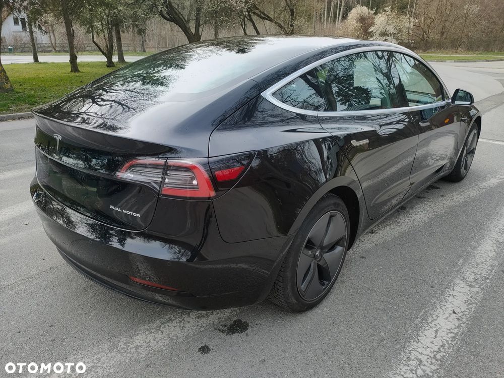 Tesla Model 3 - 5