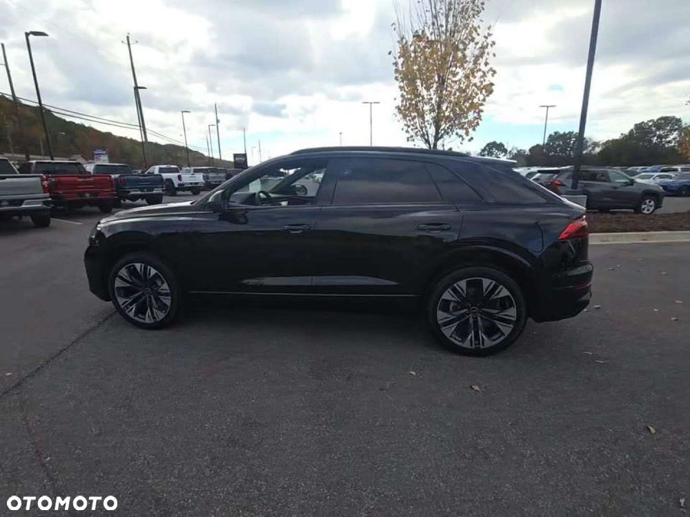 Audi Q8 - 18