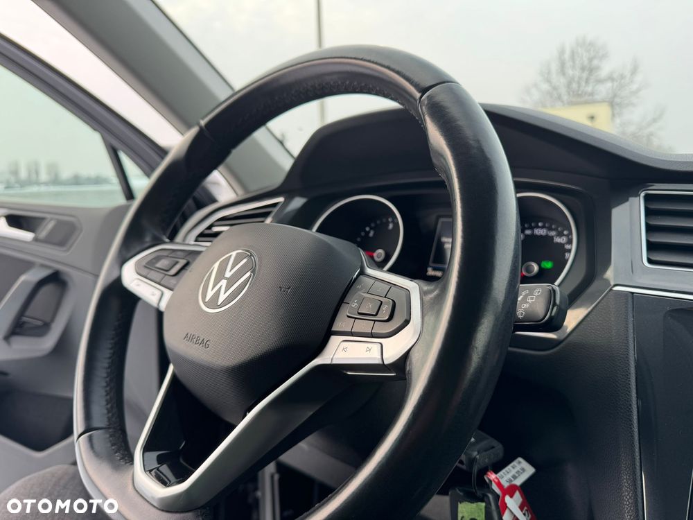 Volkswagen Tiguan 2.0 TDI SCR 4Mot Elegance DSG - 17