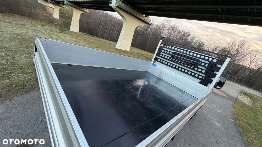 Mitsubishi Fuso - 25