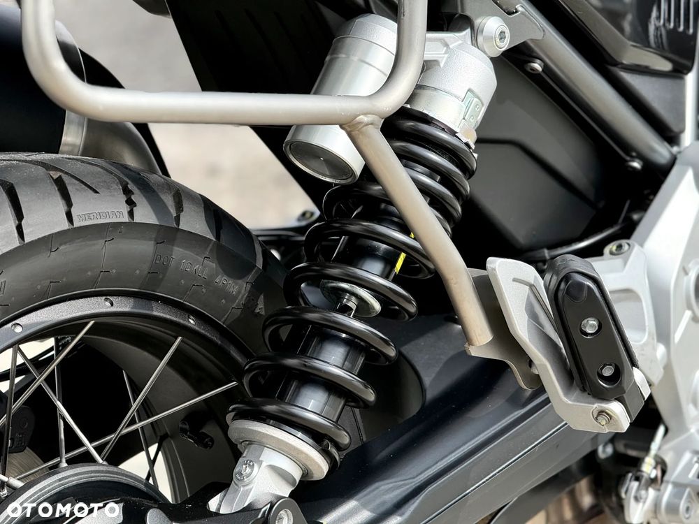 Moto Guzzi V85 - 34