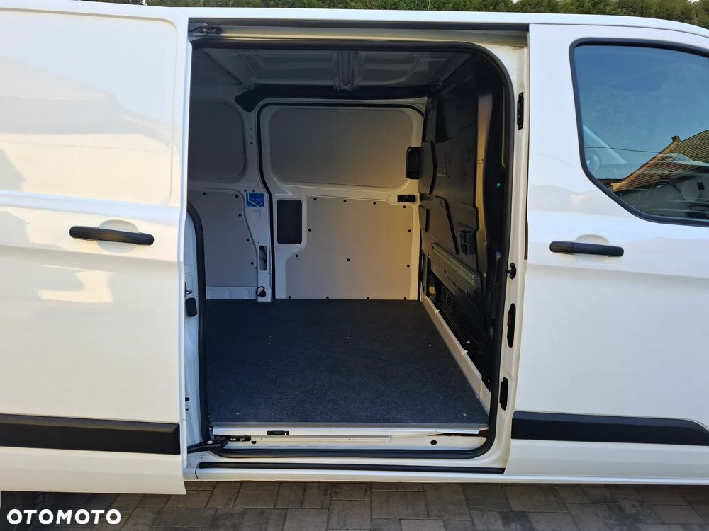 Ford TRANSIT CUSTOM - 20