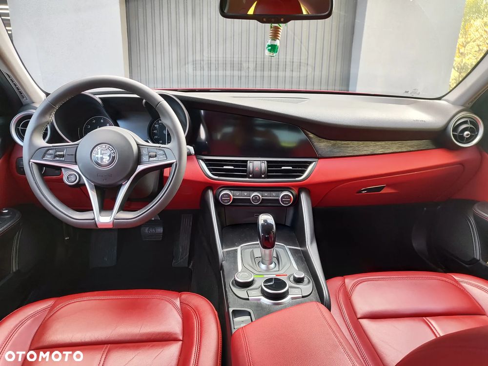 Alfa Romeo Giulia 2.0 Turbo 16V AT8 Veloce Ti - 10