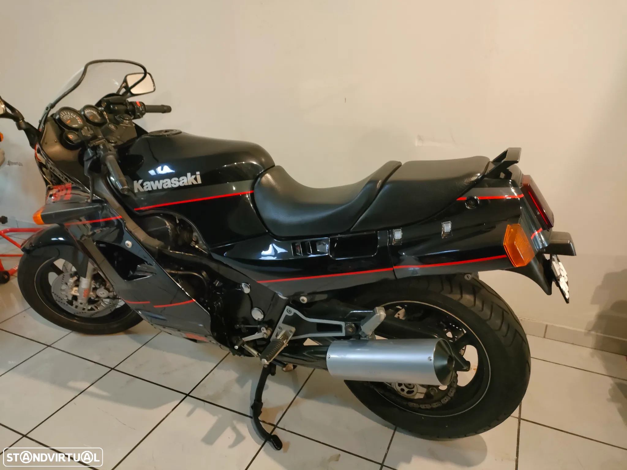 Kawasaki GPZ 1000 RX - 7