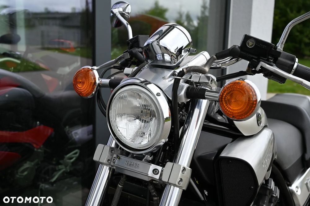 Yamaha V-MAX - 39