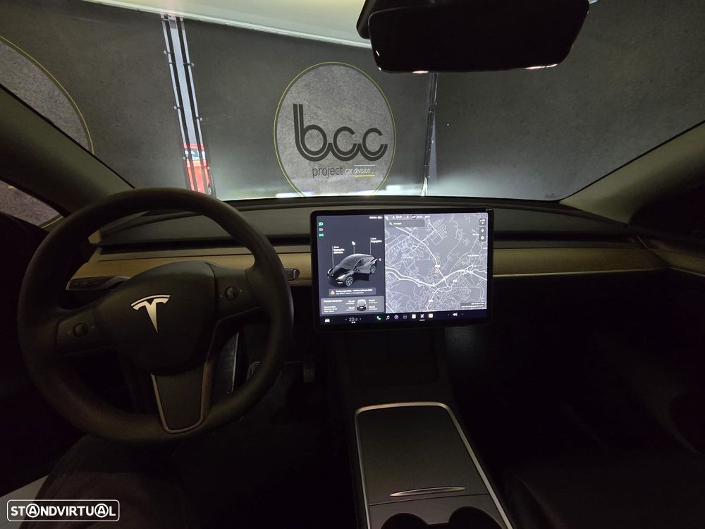 Tesla Model Y Long Range Dual Motor AWD - 4