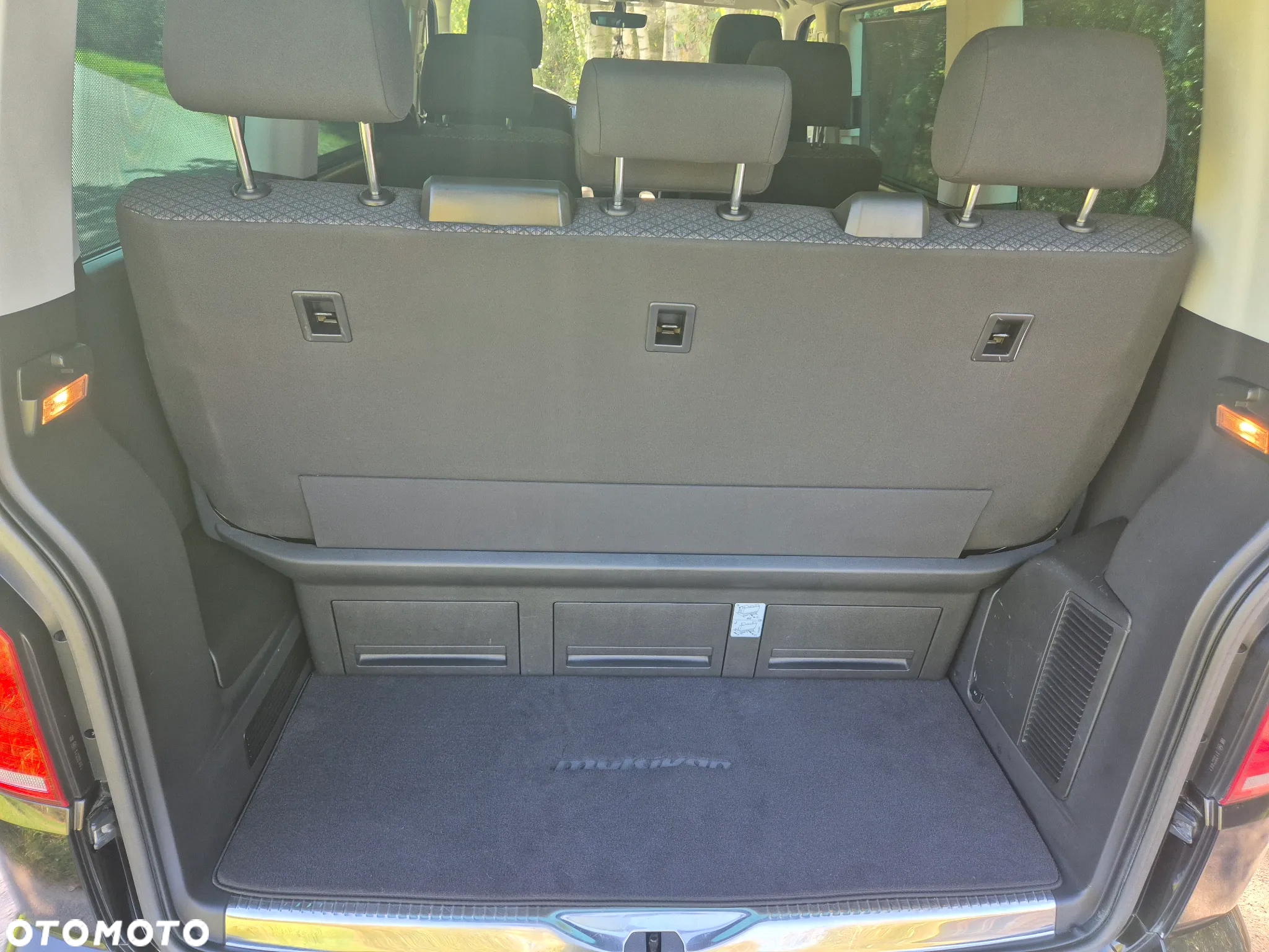 Volkswagen Multivan 2.0 TDI L1 Generation SIX DSG - 23
