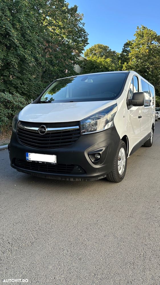 Opel Vivaro - 1