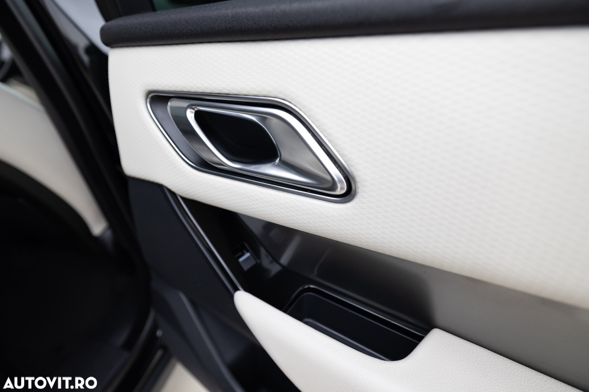 Land Rover Range Rover Velar 2.0 - 16