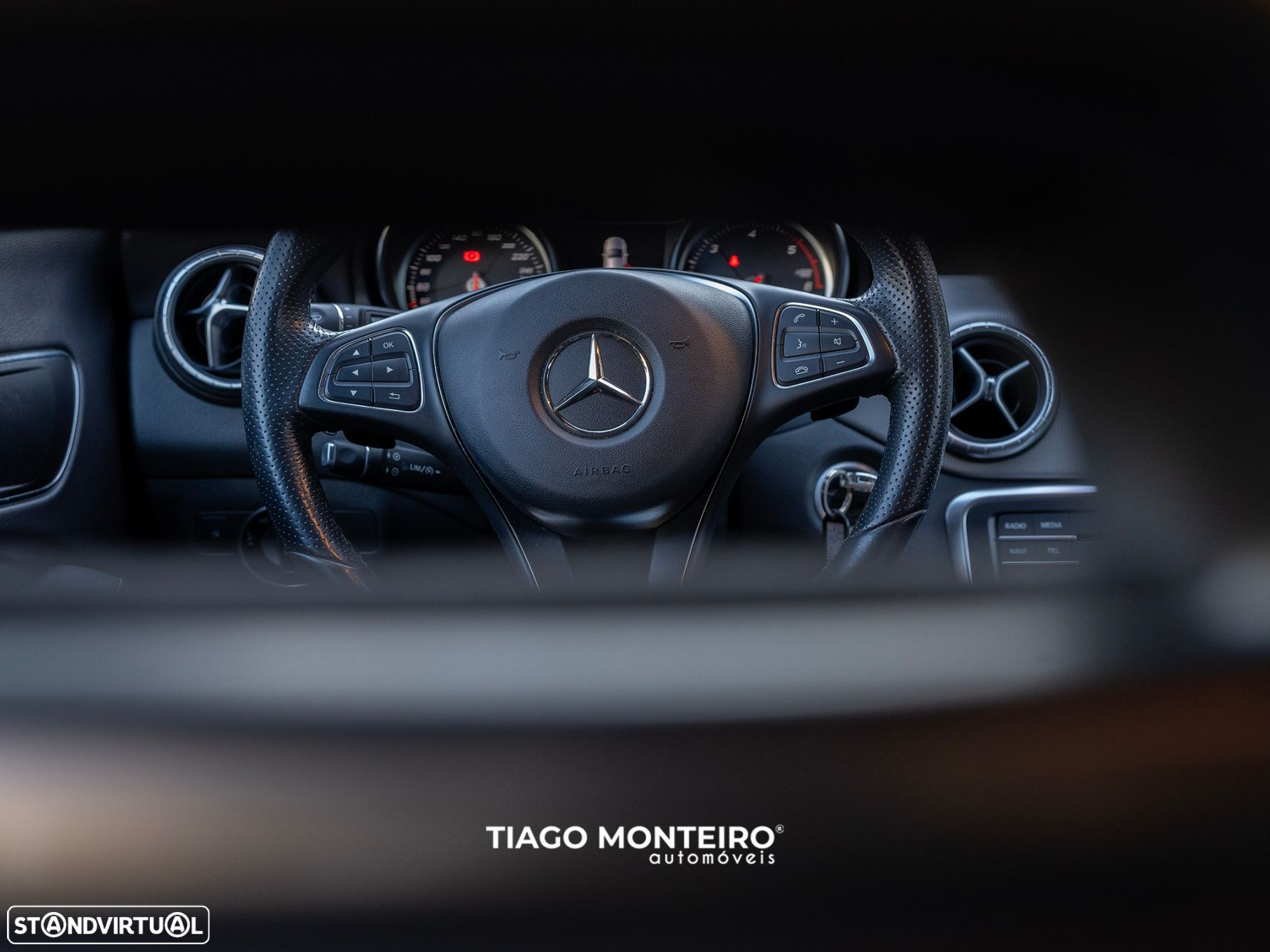 Mercedes-Benz CLA 180 Shooting Brake d Urban - 23