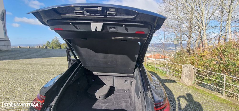 Porsche Panamera 4 E-Hybrid - 18