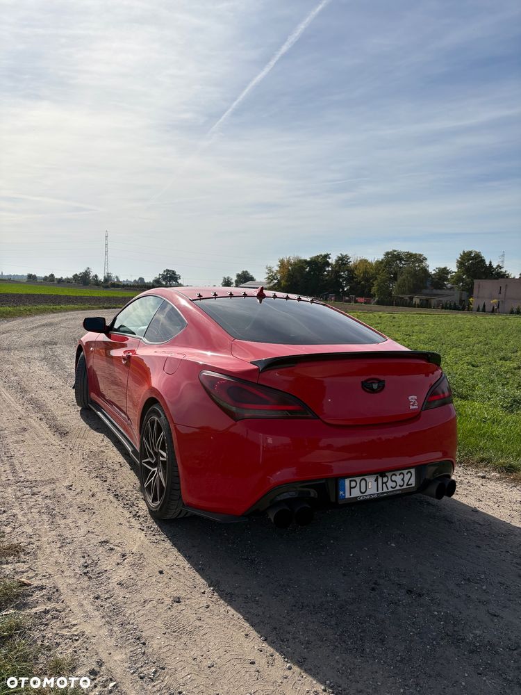 Hyundai Genesis - 4