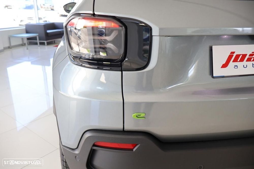 Jeep Avenger 1.2 e-Hybrid Longitude DCT - 11