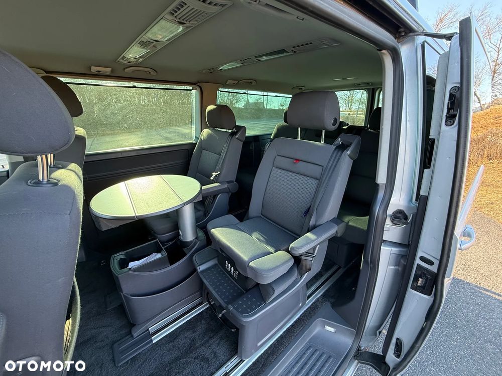 Volkswagen Multivan - 8