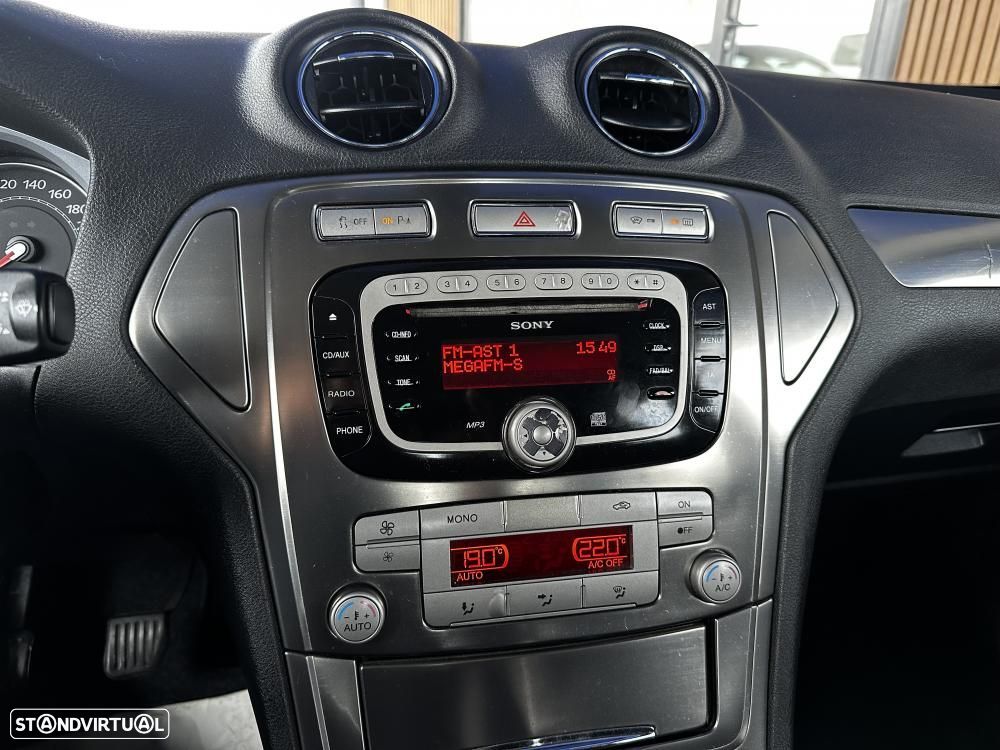 Ford Mondeo 2.0 TDCI Titanium X - 24