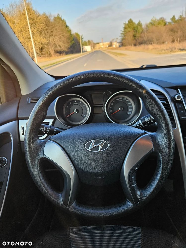Hyundai i30 - 24