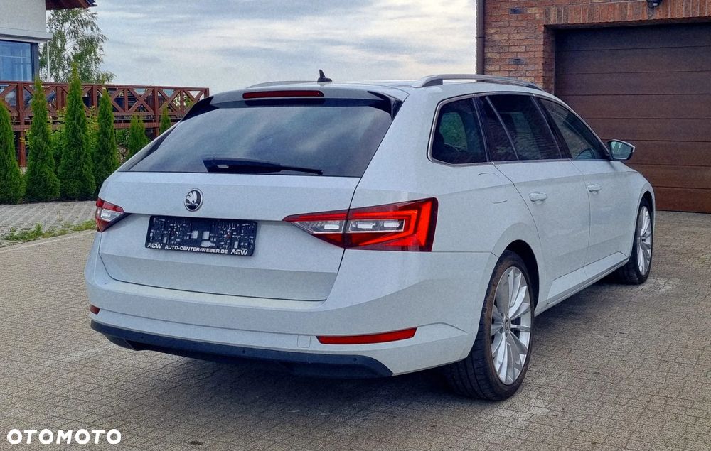 Skoda Superb 2.0 TDI DSG Premium Edition - 5