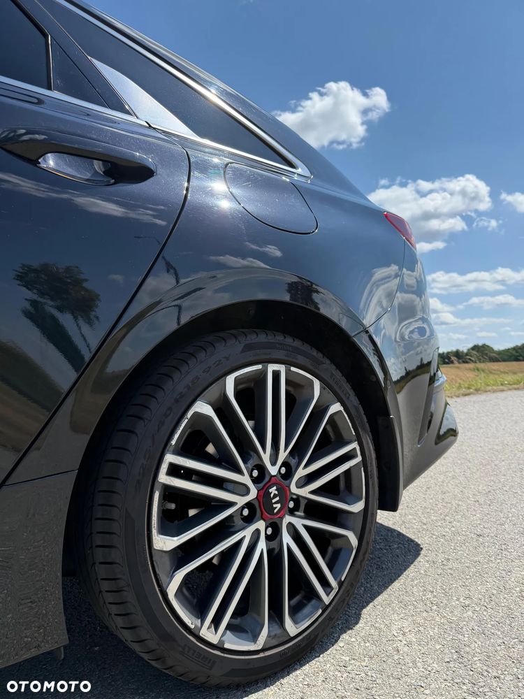Kia ProCeed 1.6 T-GDI GT DCT - 16
