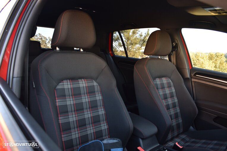 VW Golf 2.0 TSi GTi Performance - 5