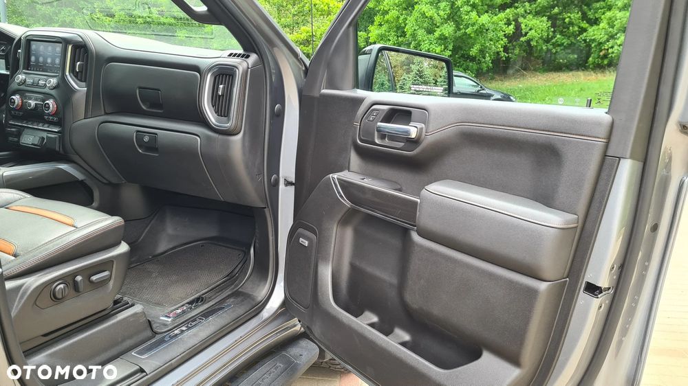 GMC Sierra - 13