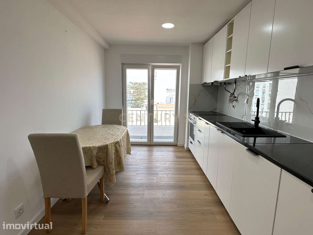 Apartamento T2 Remodelado, Equipado e Mobilado - Olhão - Grande imagem: 3/34