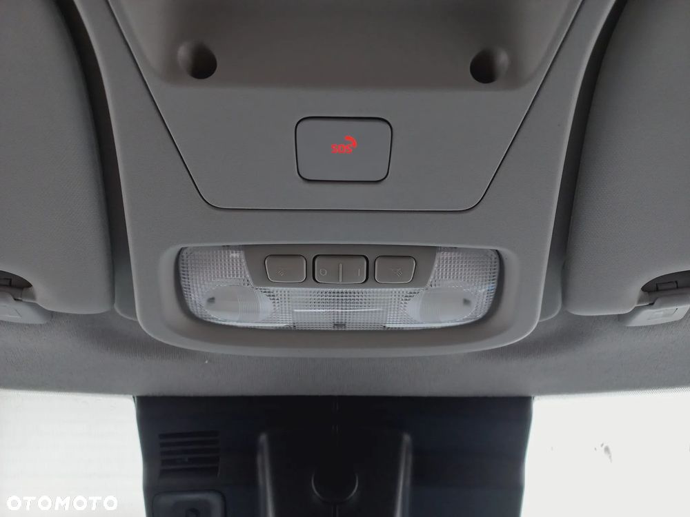 Ford Transit Courier - 39