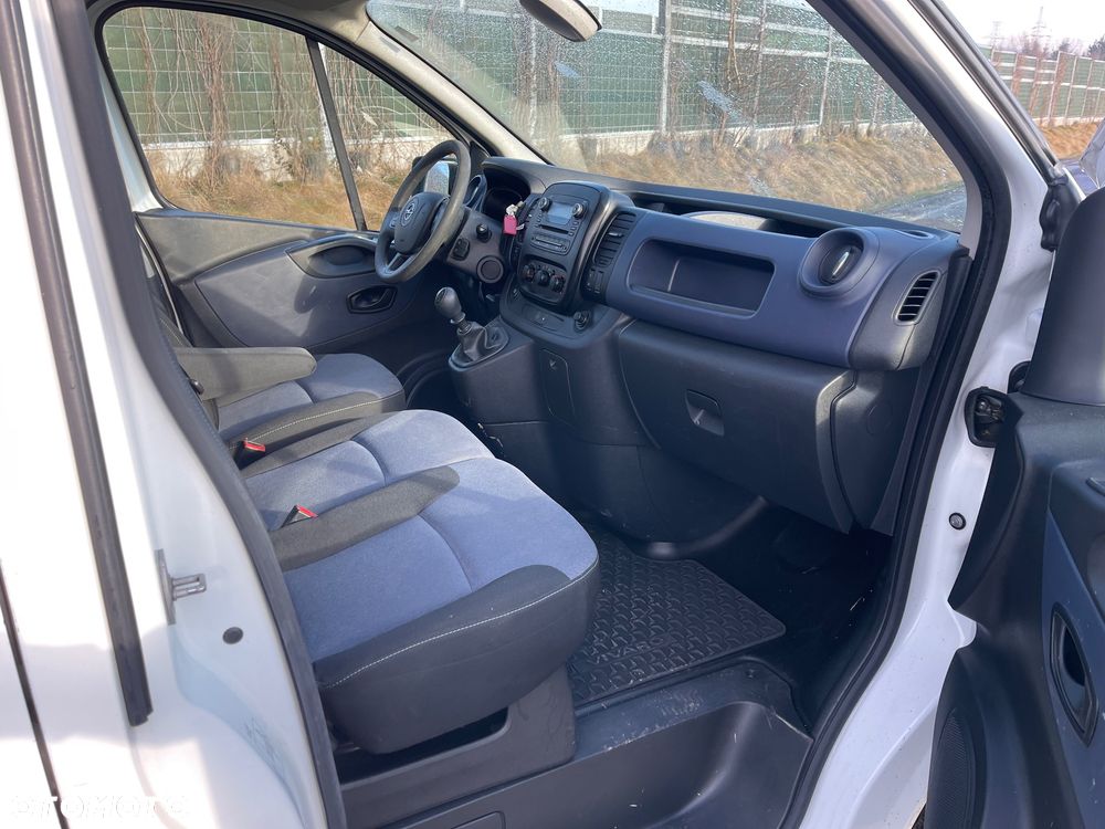 Opel Vivaro - 9