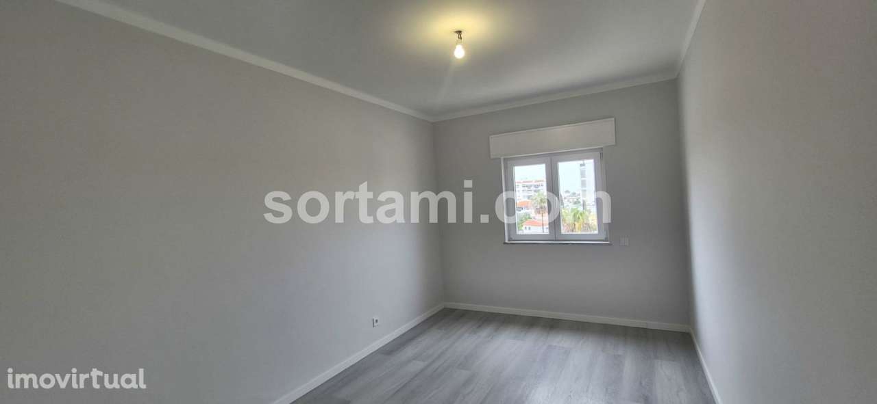 Apartamento T2 Venda em Quarteira,Loulé - Grande imagem: 5/13