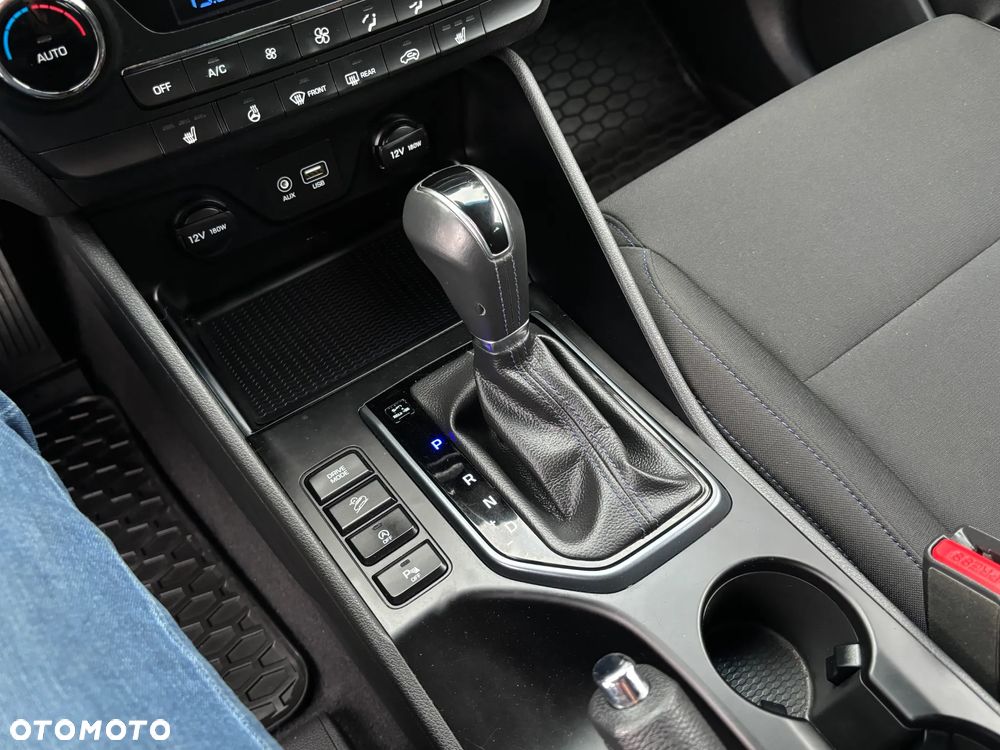 Hyundai Tucson blue 1.7 CRDi 2WD DCT Passion - 27