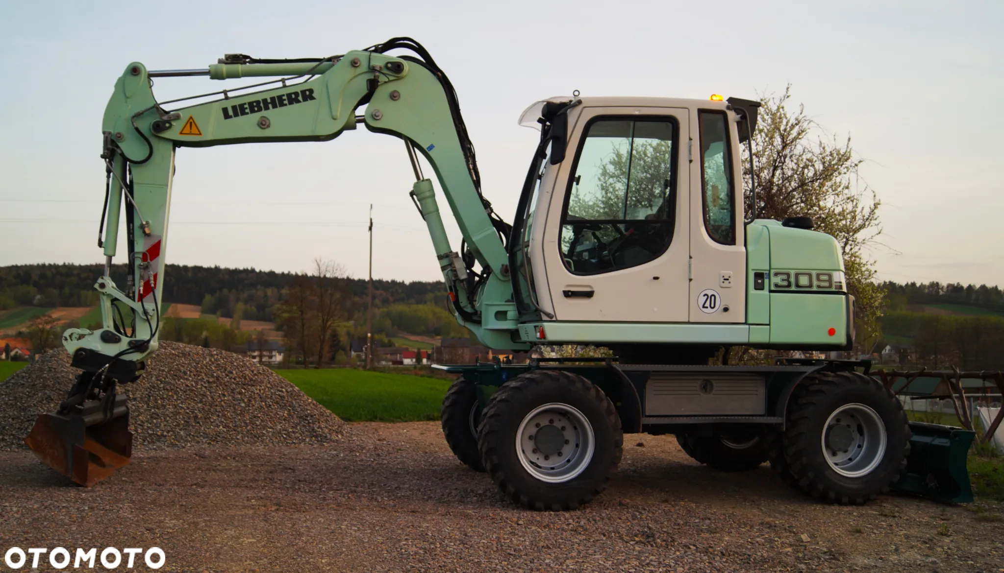 Liebherr A309 LITRONIC KLIMA LAKIER ORGINAŁ NOWE OPONY (311,312,TEREX) - 6