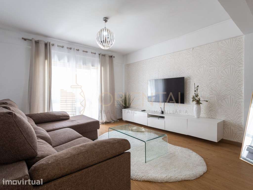 Apartamento T2+1 em Rio de Mouro - Grande imagem: 2/23