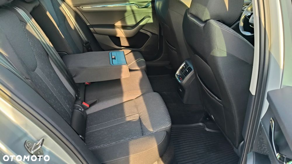Skoda Octavia 2.0 TDI 4x4 Style DSG - 18