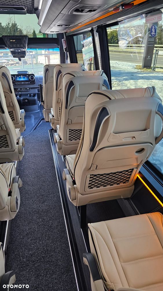 Mercedes-Benz Sprinter 519 - 23