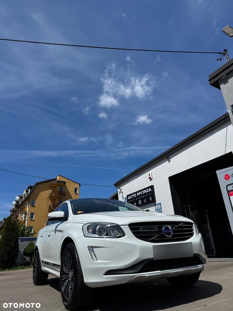 Volvo XC 60 D4 AWD R-Design Kinetic - 11
