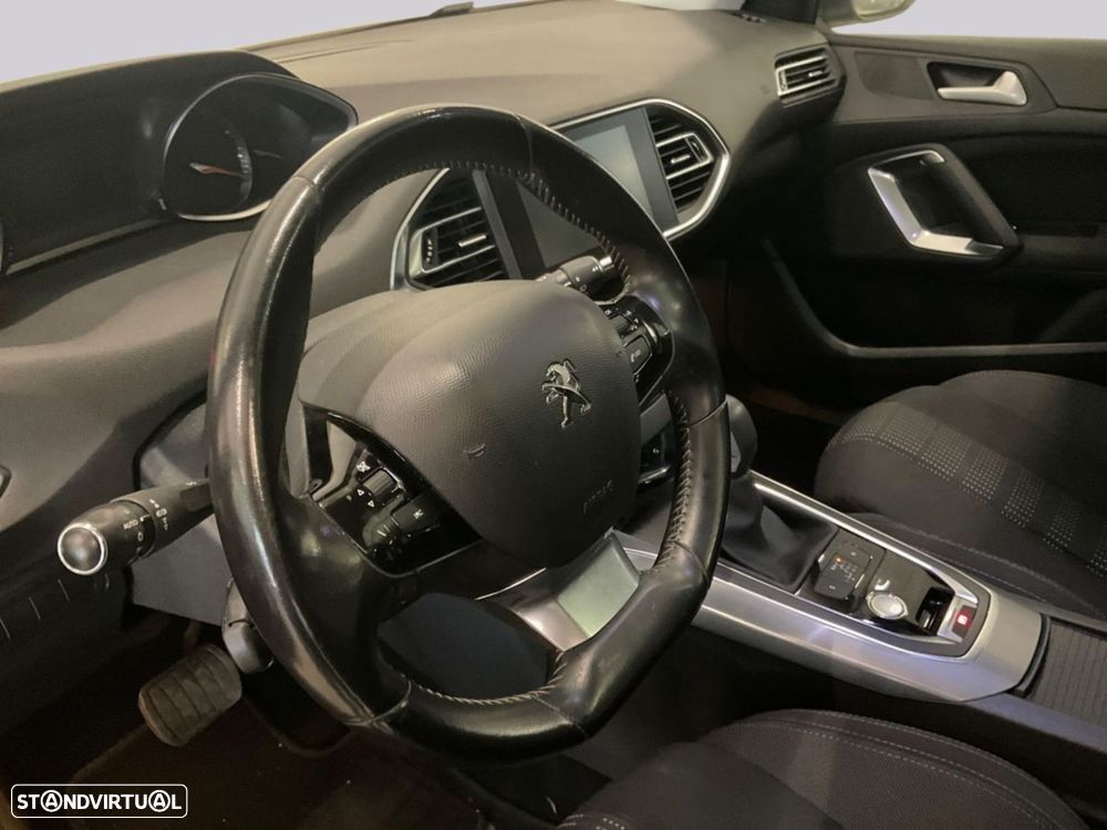 Peugeot 308 SW - 3