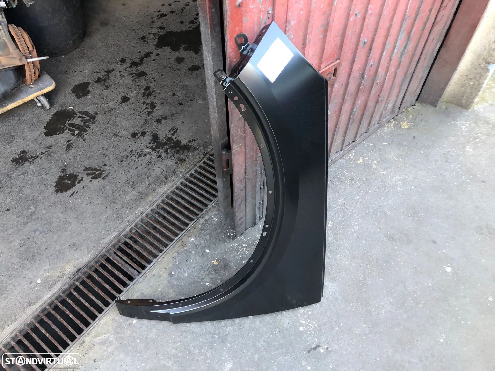 VOLVO XC40 GUARDA LAMAS ESQUERDO - GL103 - 1