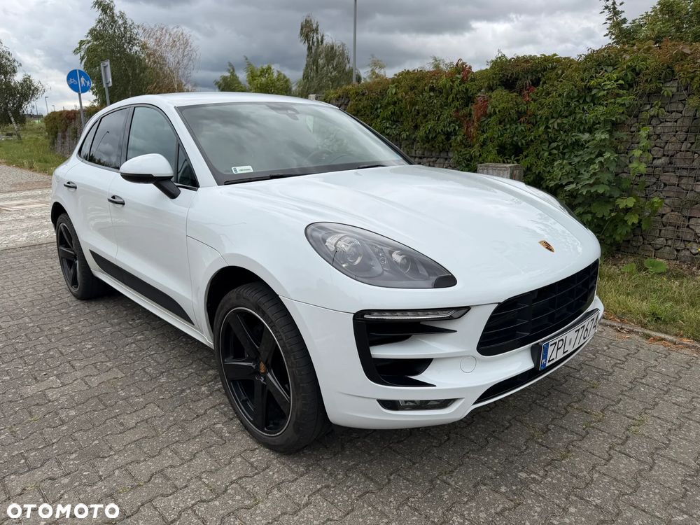 Porsche Macan - 1