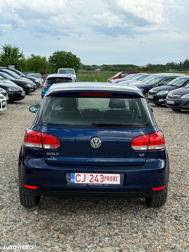 Volkswagen Golf 1.6 Comfortline - 14