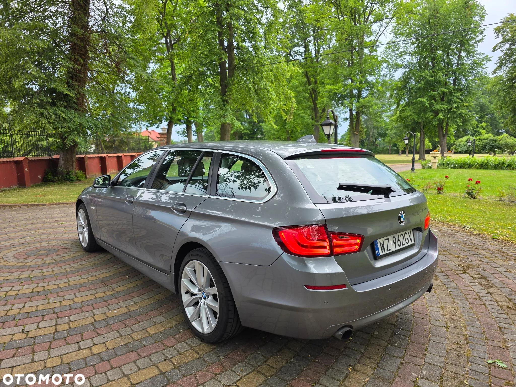 BMW Seria 5 535i Touring - 4