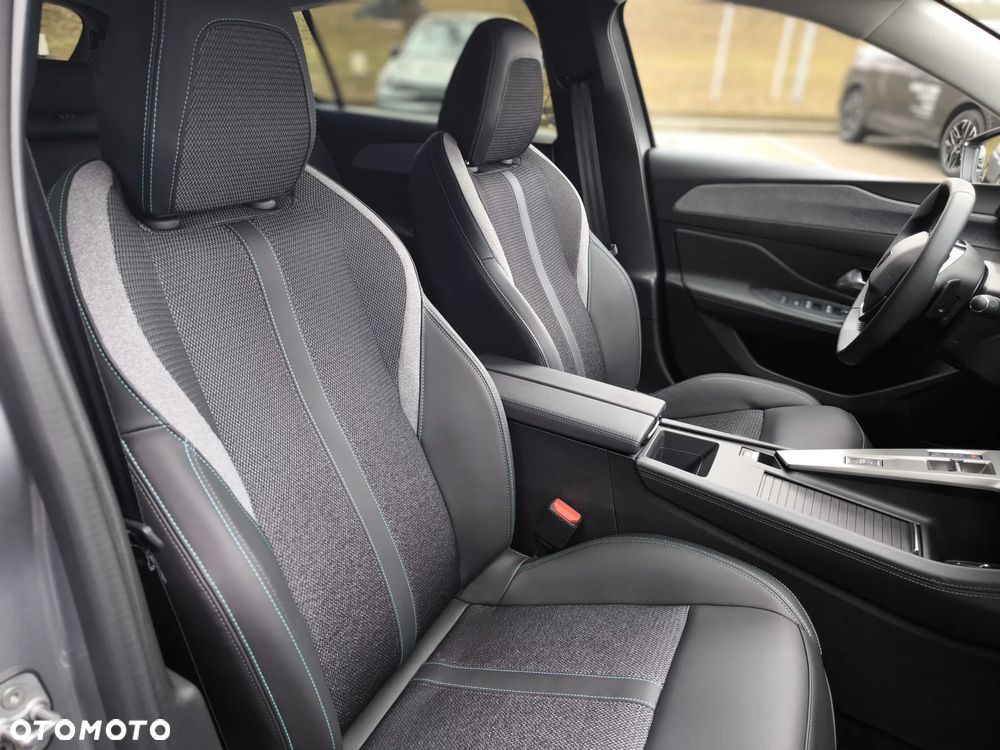Peugeot 308 1.2 PureTech Allure S&S EAT8 - 19